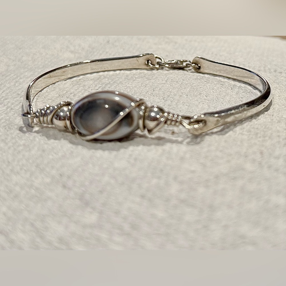 Sterling silver bracelet with stone